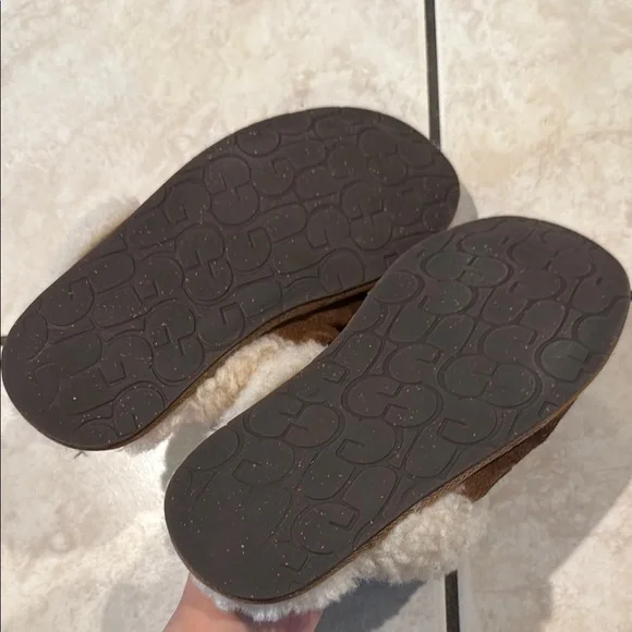 UGG Scuffette slippers - Picture 4 of 5